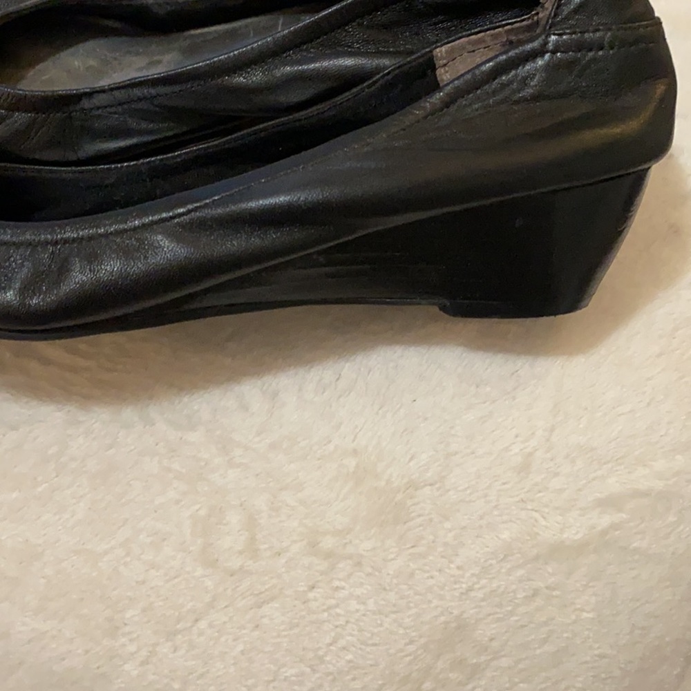 Guess Heels - Picture 3 of 11